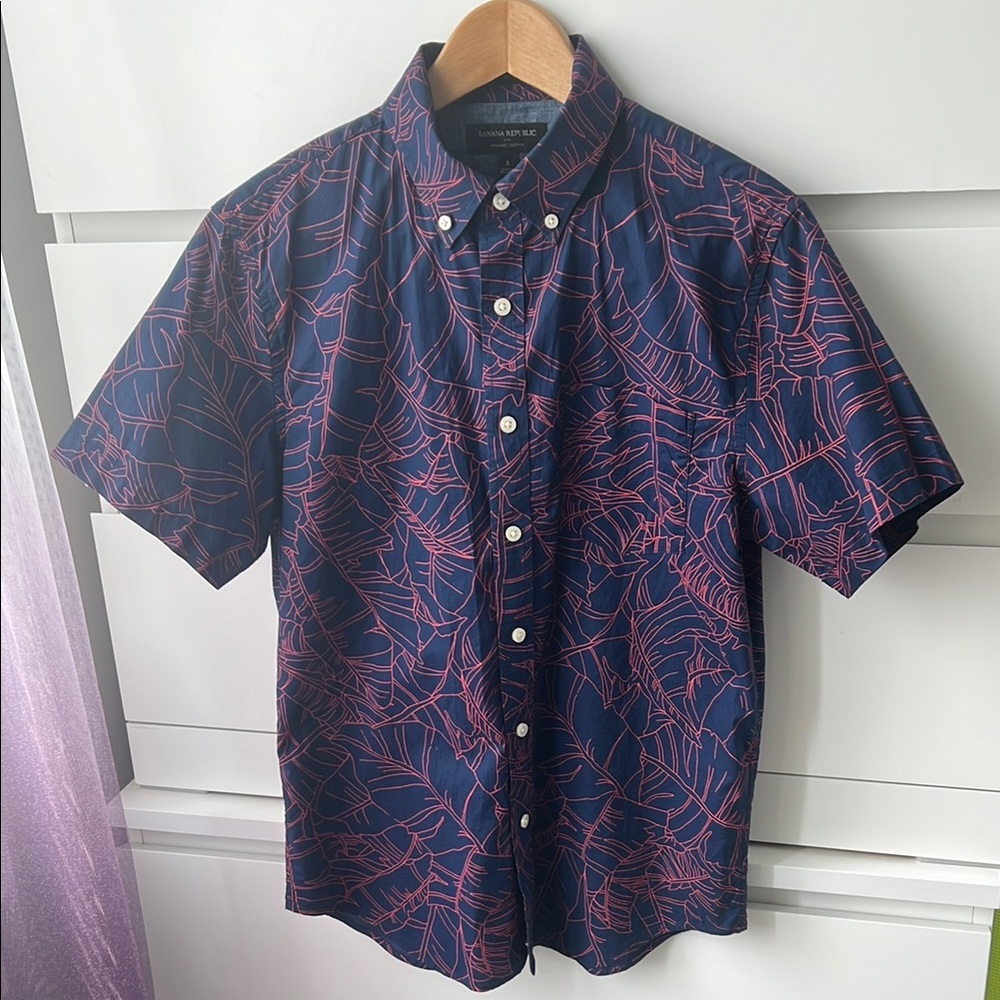 BANANA REPUBLIC Men’s Short Sleeve Casual Button Down Shirt Size S